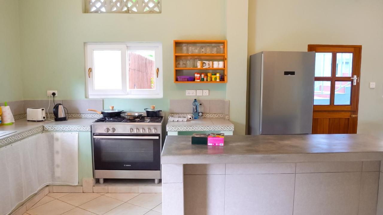 The Pool House & The Colobus House, Bella Seaview, Diani Beach, Kenya Exterior photo