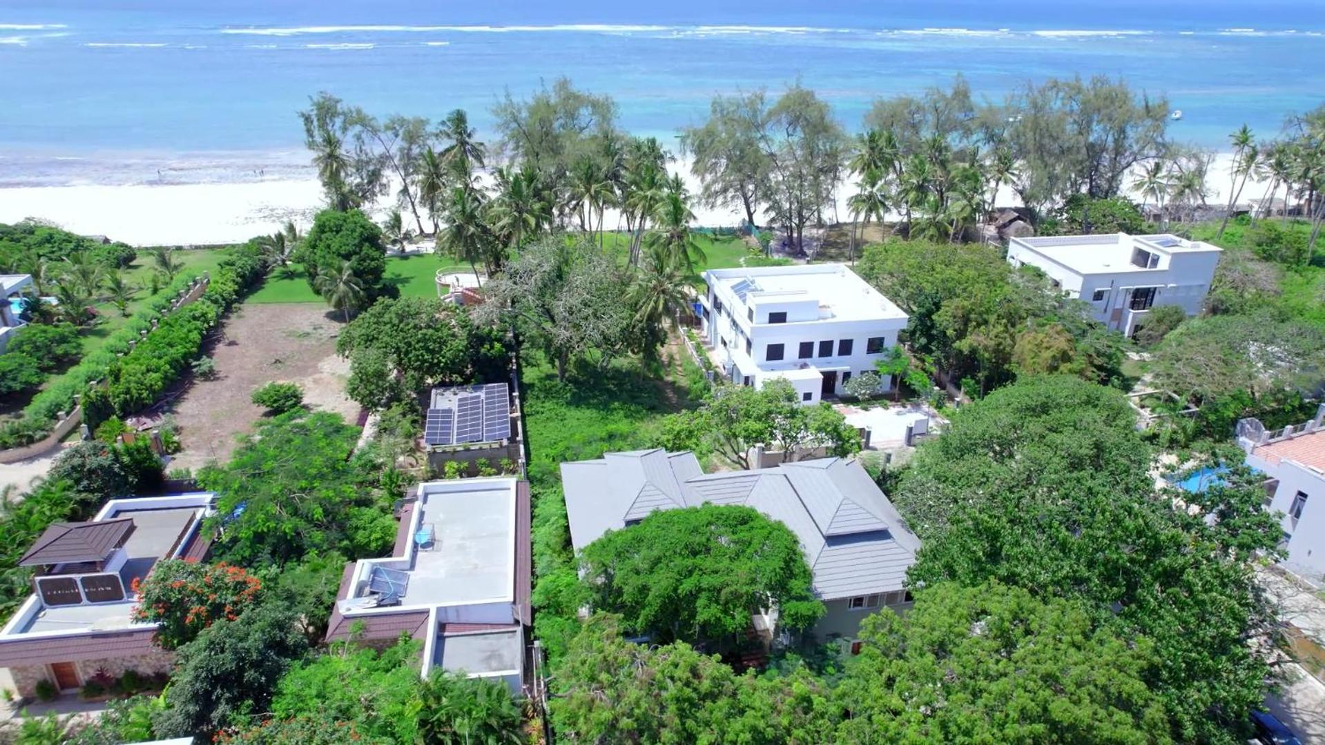 The Pool House & The Colobus House, Bella Seaview, Diani Beach, Kenya Exterior photo