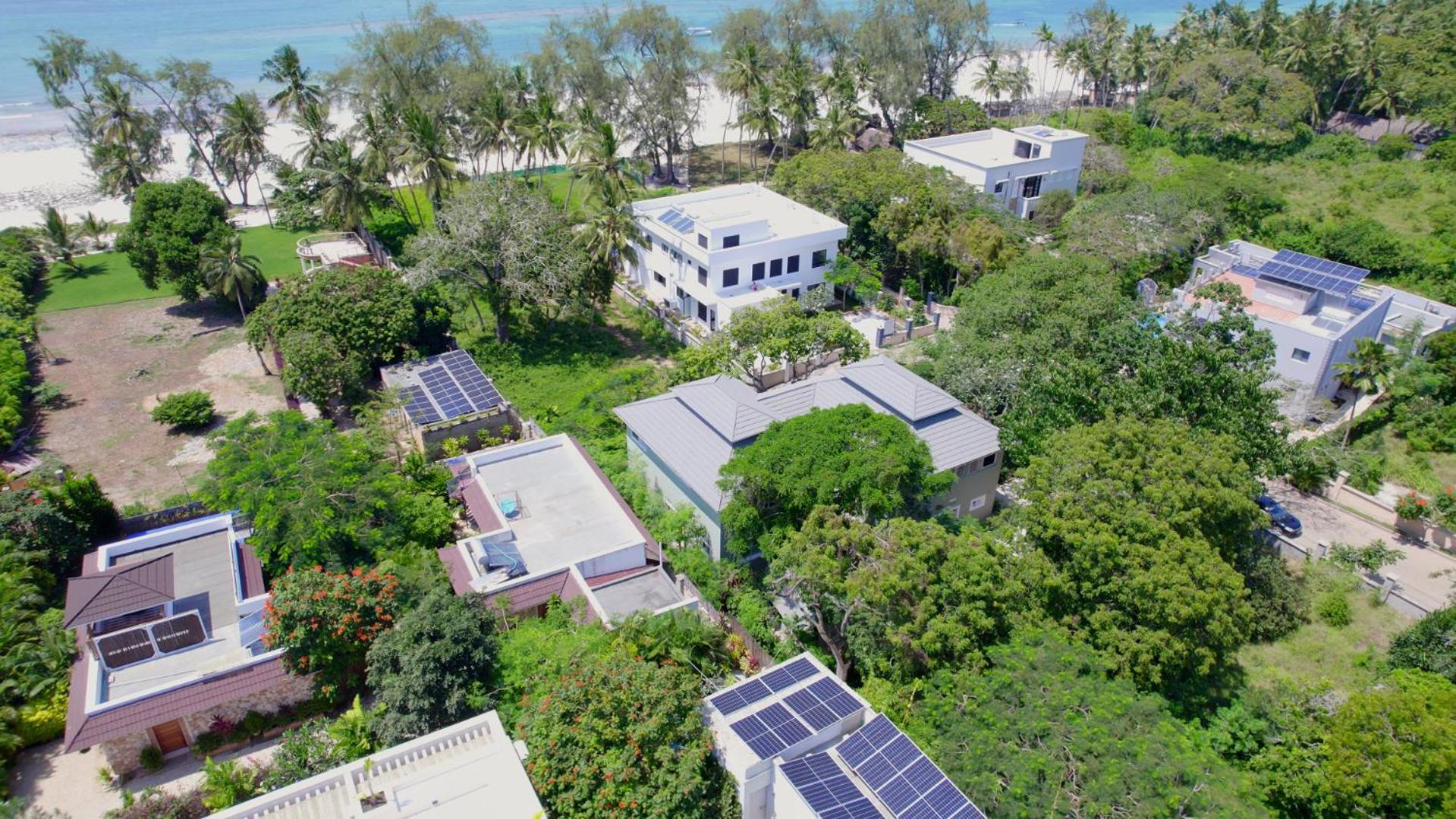 The Pool House & The Colobus House, Bella Seaview, Diani Beach, Kenya Exterior photo