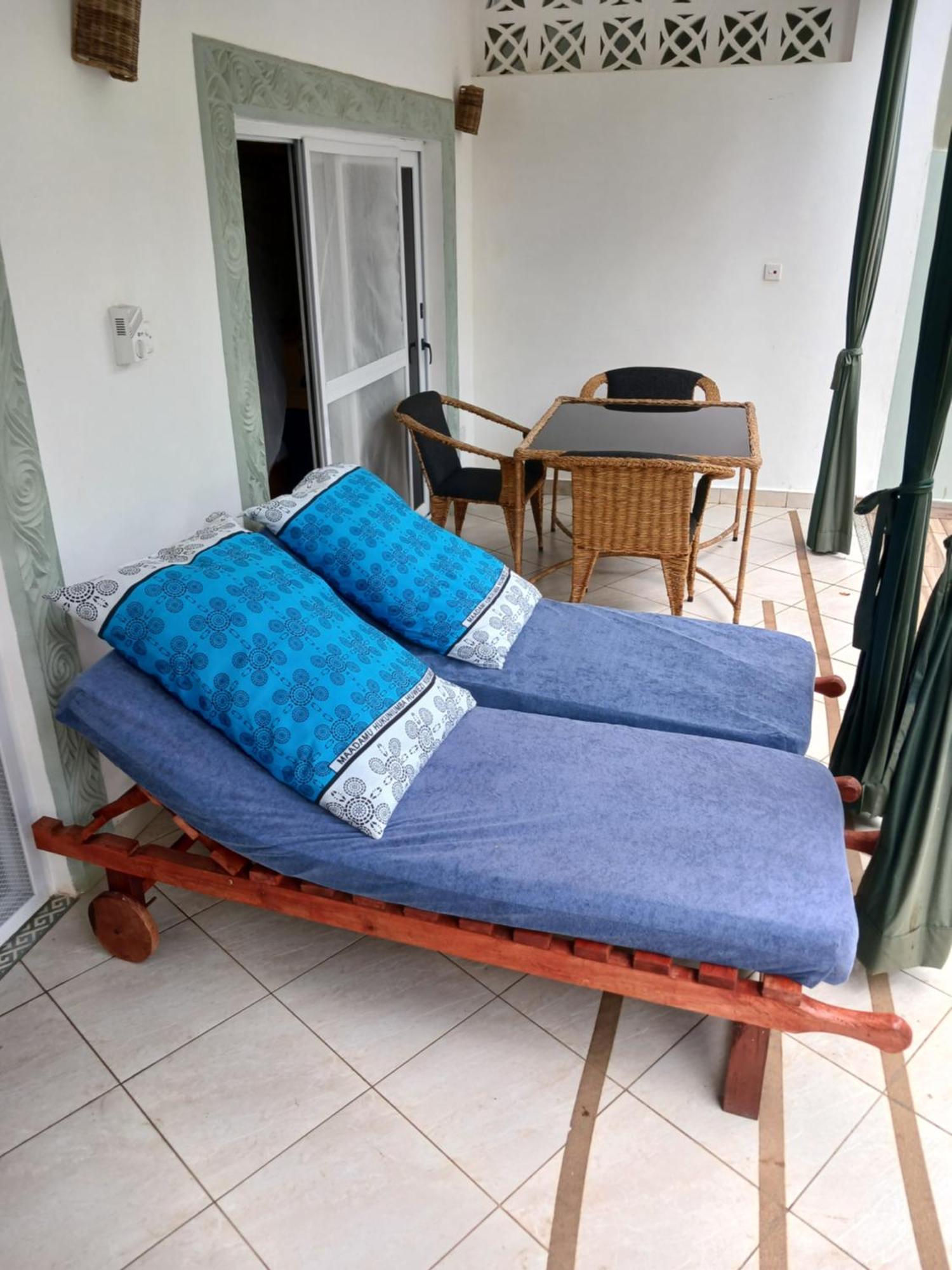 The Pool House & The Colobus House, Bella Seaview, Diani Beach, Kenya Exterior photo