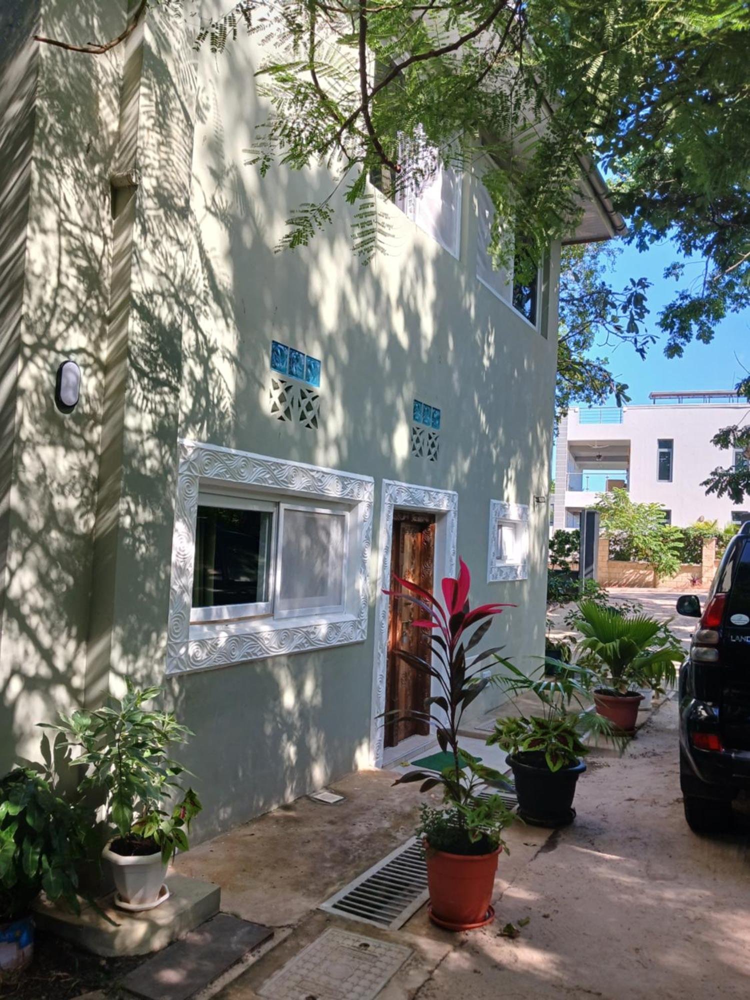 The Pool House & The Colobus House, Bella Seaview, Diani Beach, Kenya Exterior photo