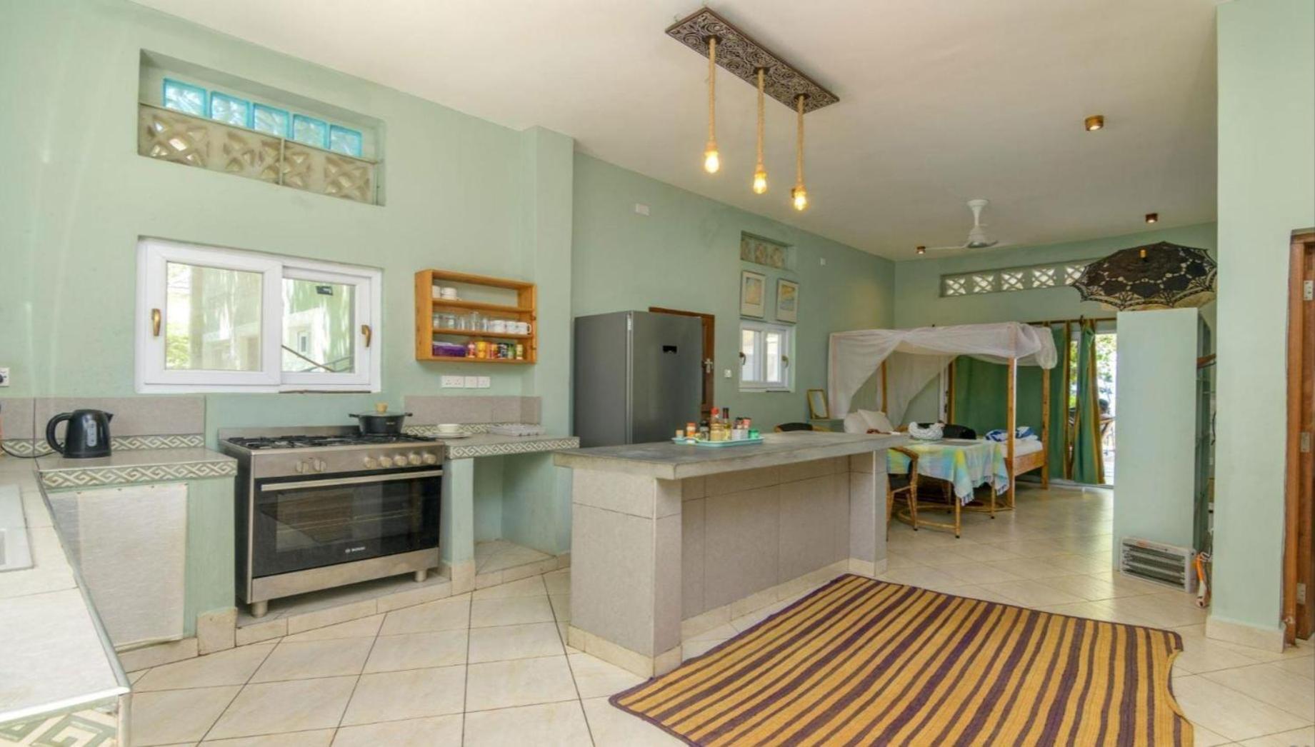 The Pool House & The Colobus House, Bella Seaview, Diani Beach, Kenya Exterior photo
